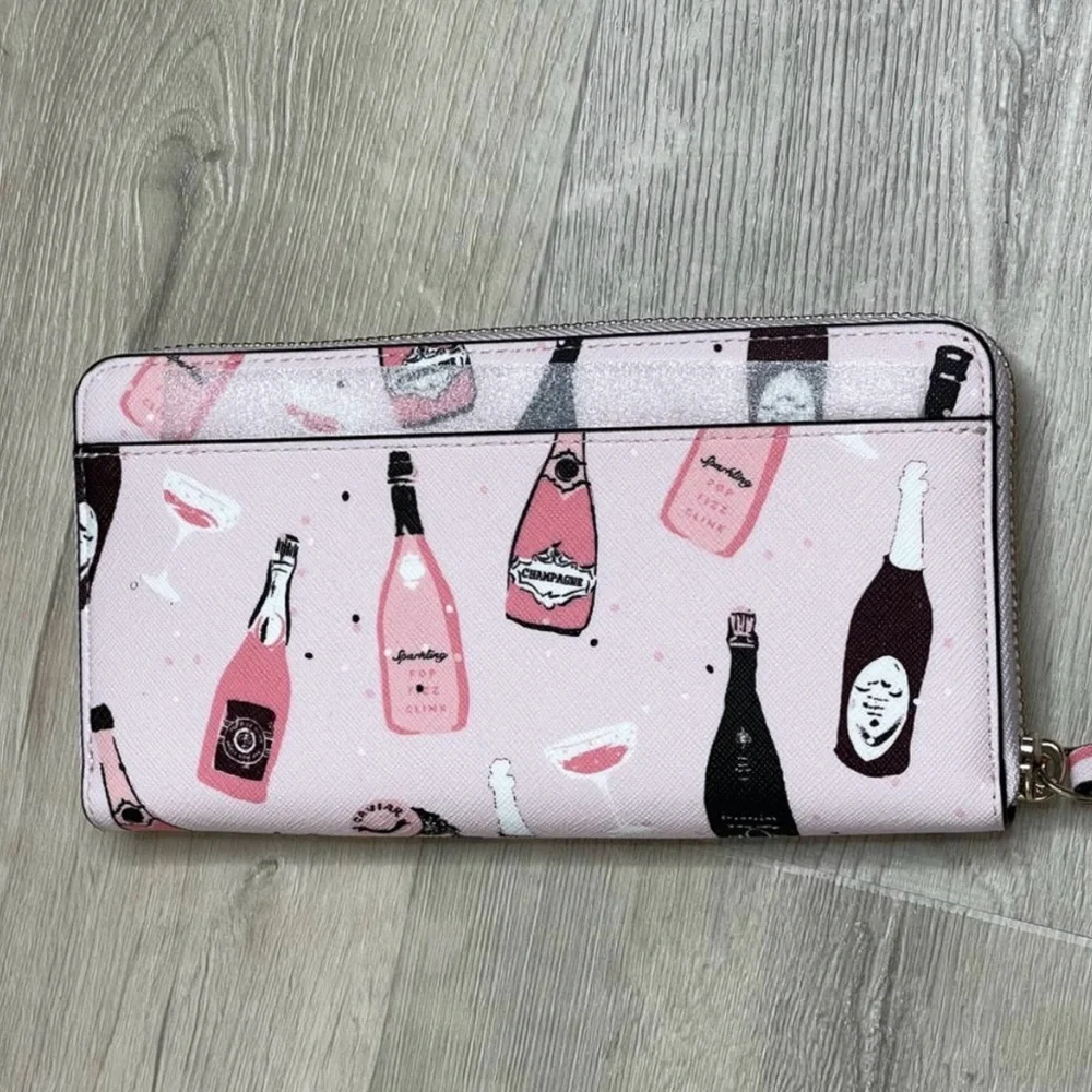 New with tags Kate Spade Shore Street Margaret’s Champagne  wallet - Picture 2 of 8